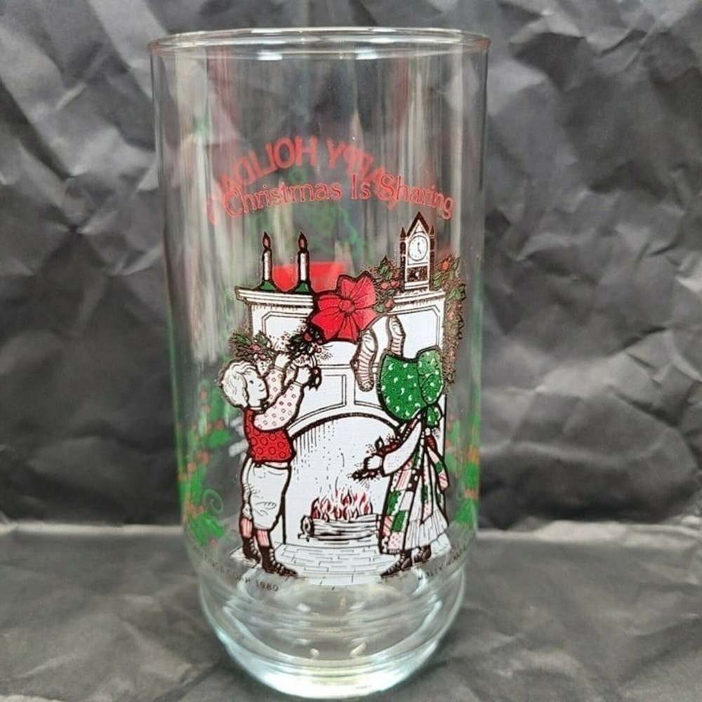 Coca-Cola Drinking Glass 16oz 1980 Holly Hobbie Christmas Is Sharing 1 of 4